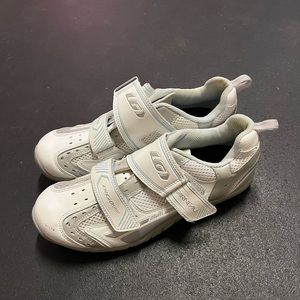 Gently used cycling shoes